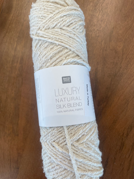 Universal Yarn Luxury Silk Blend